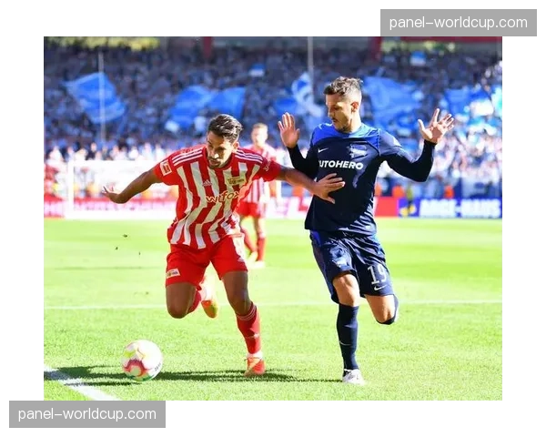 德甲俱乐部联合举办“反歧视行动周”，球员佩戴特殊袖标